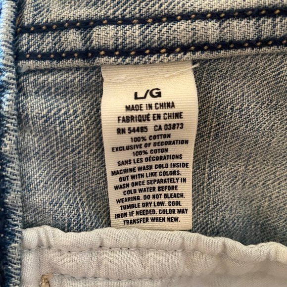 light-washed denim vest with copper buttons - Picture 5 of 6